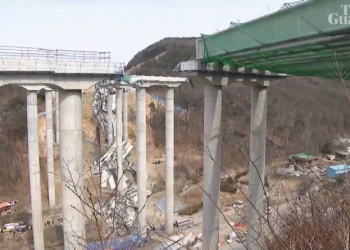 Publikohet momenti kur u shemb ura në Kore të Jugut, të paktën tre të vdekur