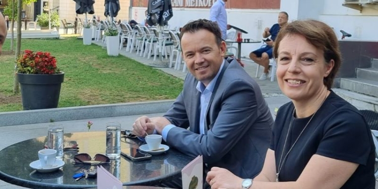 Dhjetëshja e Vetëvendosjes, prin Albin Kurti – Faton Peci votohet më shumë se Donika Gërvalla në Ambasada