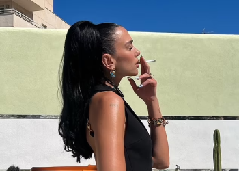 S’e harron zanatin, Dua kapet duke pirë duhan