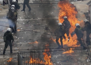 Eskalon protesta për përvjetorin e dytë të aksidentit hekurudhor në Athinë