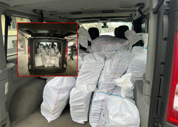 Sekretari i AAK-së për diasporë publikon foto: Transportimi i votave nga Cyrihu po bëhet në mënyrë të rrezikshme, kjo e vë në pikëpyetje besimin në procesin zgjedhor