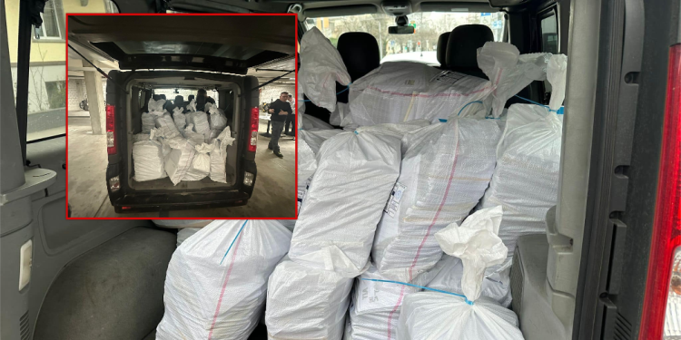 Sekretari i AAK-së për diasporë publikon foto: Transportimi i votave nga Cyrihu po bëhet në mënyrë të rrezikshme, kjo e vë në pikëpyetje besimin në procesin zgjedhor