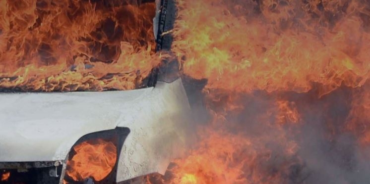 “Brenda kishte mbetje kockore të njeriut…”, zbardhen detaje të reja për veturën e djegur në Podujevë