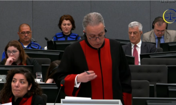 Tension në Speciale për një dekret që e bëri Çekun shef-shtabi, Gjyqtari zviceran dorëzohet përballë avokatit të Thaçit