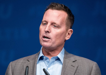 “Shkoni në ferr…”, Grenell ofendohet rëndë nga serbët pasi uroi Pavarësinë dhe e quajti Thaçin “atë themeltar”