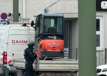 Pamje nga vendi i ngjarjes ku pati gjuajtje me armë gjatë seancës për vrasjen e Besar Nimanit