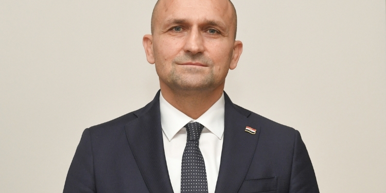 Ministri i mbrojtjes së Kroacisë: Prania e ushtrisë amerikane në Kosovë është tepër e rëndësishme