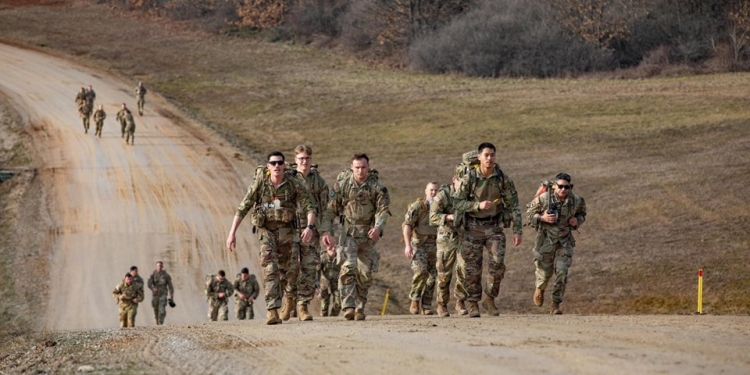 Edhe mediumi turk alarmon: Pa Amerikën, Kosova e pafuqishme përballë Serbisë