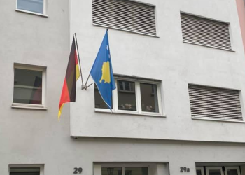 KQZ merr vendim: Në diasporë mund të votohet edhe me dokumente me afat të skaduar