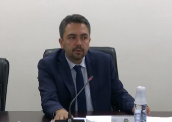 Radoniqi: Qendrat e votimit janë hapur në kohë, nuk ka parregullsi