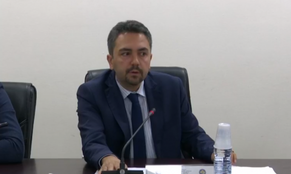 Radoniqi: Qendrat e votimit janë hapur në kohë, nuk ka parregullsi