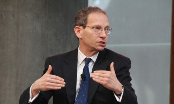 Kupchan këshillon qeverinë e re të Kosovës: Futuni në pazar me Trumpin, jini gati për të negociuar