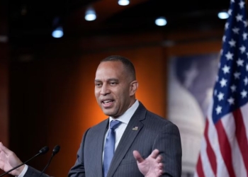 Ligjvënësit demokratë në kërkim të mënyrave për të kundërshtuar vendimet e Presidentit Trump