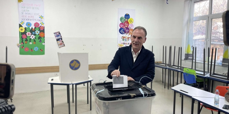 Voton Fatmir Limaj: Sot një ditë e rëndësishme për demokracinë në Kosovë