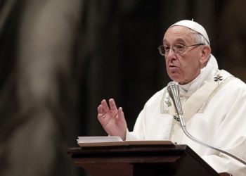 Papa Françesku del kundër dëbimit të emigrantëve nga Trump