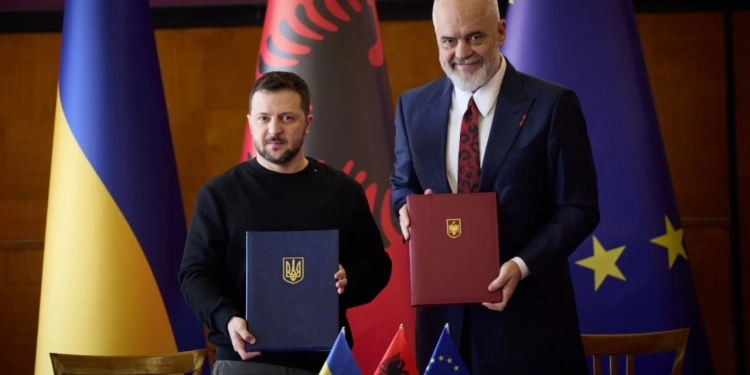 “Europa të mos e injorojë realitetin e ri”, Rama në samitin e Kievit: Ne kemi qenë prej kohësh në autopilotin amerikan..