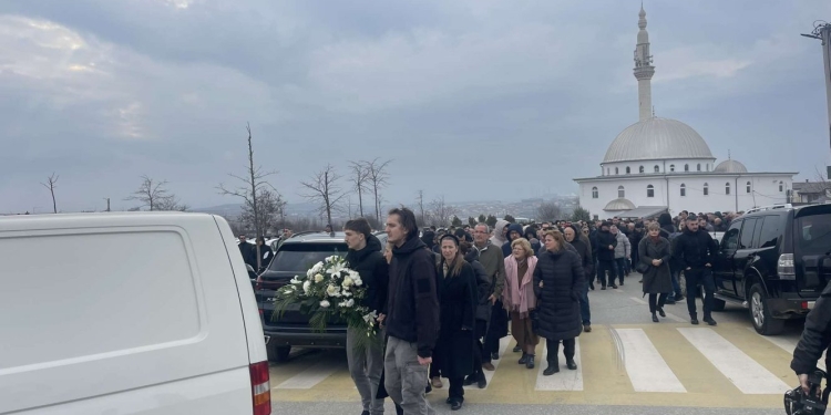 I jepet lamtumira e fundit fotoreporterit, Alban Bujari