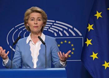 “Ne do të mbrojmë interesat tona, sido që të jetë e nevojshme”, i thotë Von Der Leyen, Trumpit