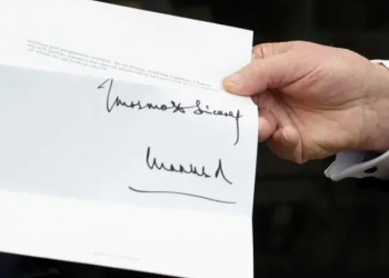 Starmer i dorëzon Trumpit një letër nga Mbreti Charles, ja çfarë shkruhet në të