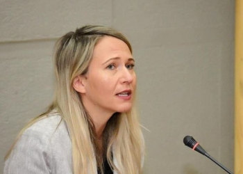 Raportohet se Anuela Ristani do të drejtojë Bashkinë e Tiranës pas arrestimit të Erion Veliajt
