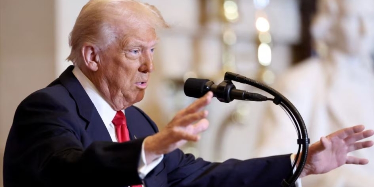Trump në Mëngjesin e Lutjeve iu bëri thirrje amerikanëve të rikthejnë Zotin në jetët e tyre