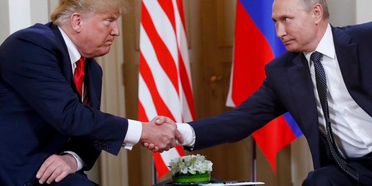 Raportohet se takimi mes Trumpit dhe Putinit mund të zhvillohet në shkurt ose mars