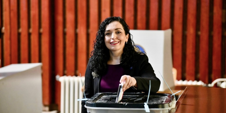 Osmani – qytetarëve në ditën e zgjedhjeve: Kosova është e juaja, e ardhmja është në duart tuaja