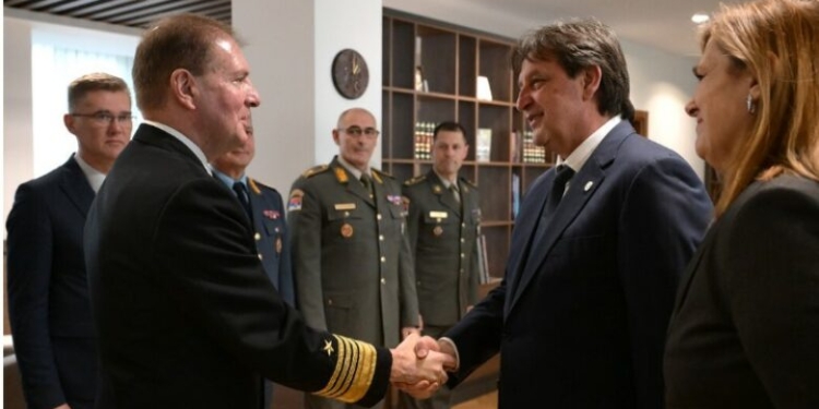 Serbia ankohet pse anëtarët e NATO-s po e armatosin Ushtrinë e Kosovës