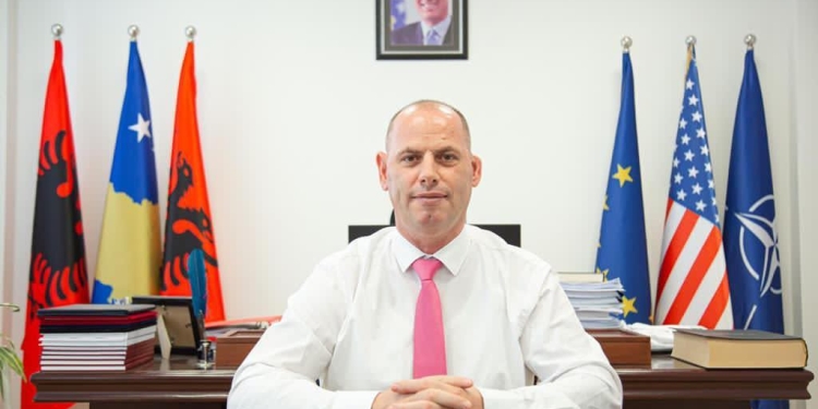 Lladrovci për vizitën e Thaçit në Kosovë: Sot në Kosovën tonë gjithçka lëvizi, ishte krejt ndryshe