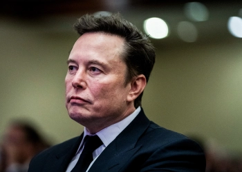 “Tradhtar”- Elon Musk ‘godet’ rëndë senatorin e SHBA-së, shkak vizita e tij në Ukrainë