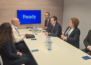 Kurti takohet me drejtorin e Bosch Rexroth, e fton të vijë të investojë në Kosovë