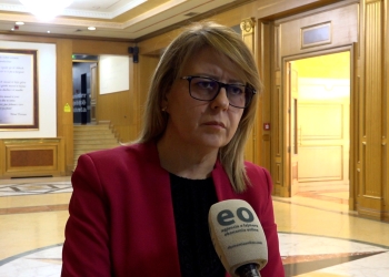 Hykmete Bajrami e publikon ligjin për qeverinë pasi Kurti dhe ministrat s’dhanë dorëheqje: Alo Albulenë