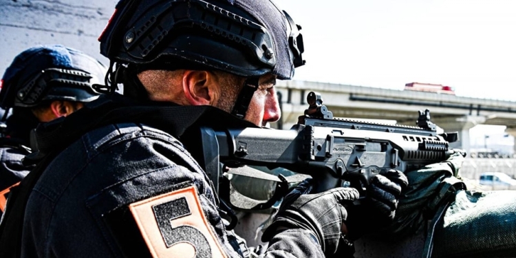 Ushtarët çekë dhe moldavë simulojnë mbrojtjen e forcave në Prishtinë