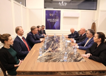 Haradinaj takohet me Sørensen, thekson rëndësinë e partneritetit BE-ShBA për sukseset në Kosovë dhe regjion
