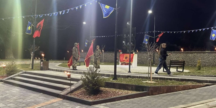 Jo vetëm në Prekaz, nata e zjarreve mbahet edhe në këtë fshat të Kosovës