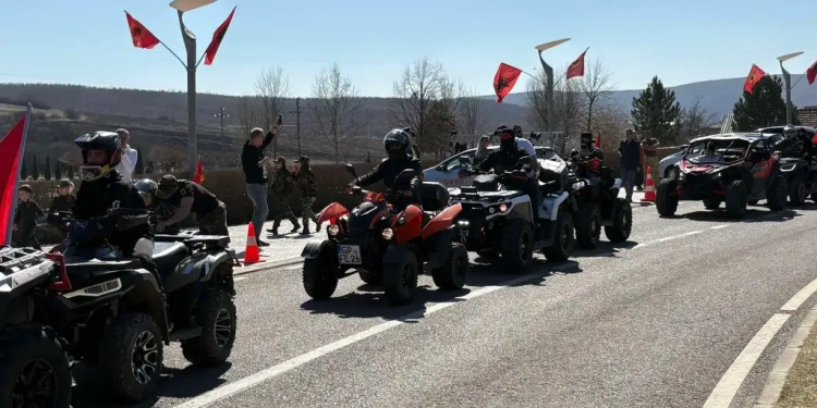 27 vjetori i Epopesë së UÇK-së, motoçiklistët parakalojnë në Skenderaj