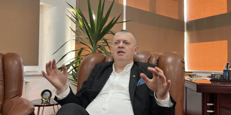 Mungesa e vlerësimit të drejtorëve në Prishtinë, shqetësim për cilësinë e menaxhimit shkollor