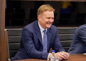 Sorensen takon liderët opozitarë – temë kryesore dialogu Kosovë-Serbi