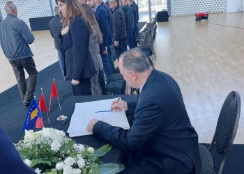 AKB shkon për ngushëllime te familja e ish-Presidentit Thaçi