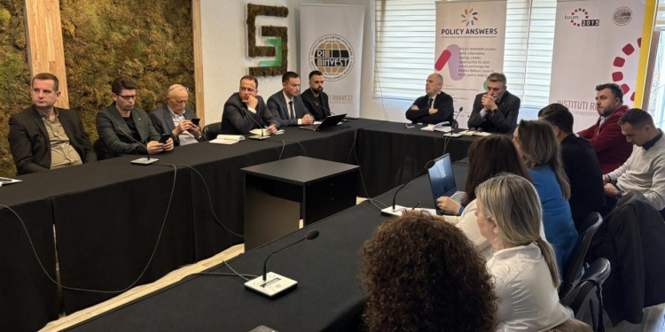 Shqetësuese numri i vogël i të diplomuarve në ICT dhe mungesa tyre në administratën publike