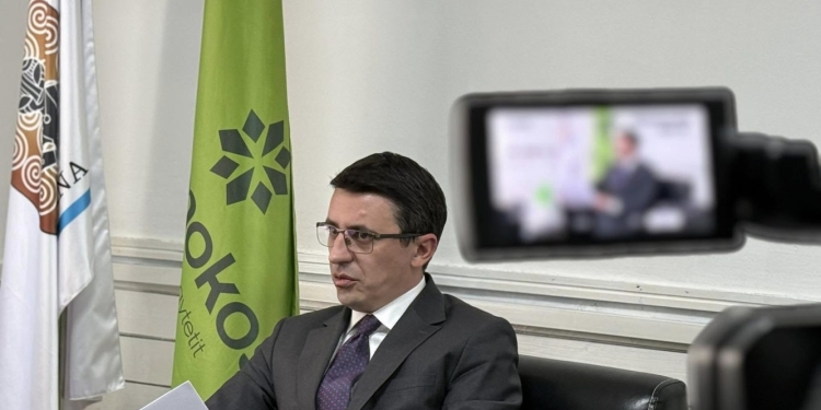 Osmani për ankesat e faturave të ngrohjes: Faturimi caktohet nga ZRrE-ja, mbi 60% e faturave me çmim më të ulët