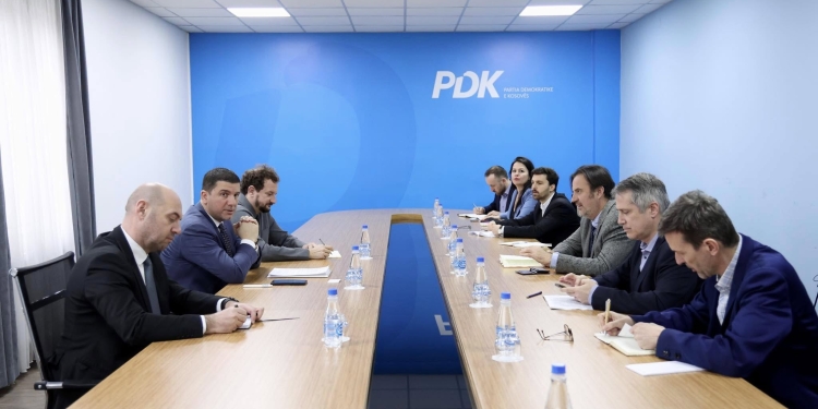 Krasniqi takon përfaqësuesit e instituteve evropiane për të diskutuar të ardhmen e Kosovës në raport me BE-në dhe stabilitetin rajonal