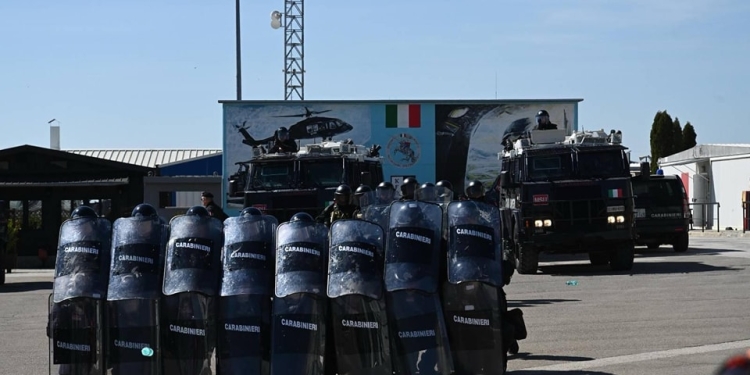 Ushtarët e KFOR-it trajnohen për kontroll të trazirave