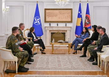 Osmani takon Shefen e Operacioneve në NATO – Flasin për angazhimin për paqe, stabilitet e siguri në rajon