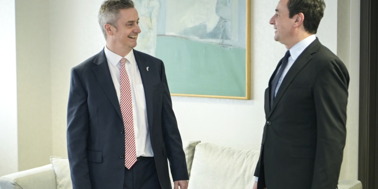 Ambasadori britanik: Kosova duhet të ketë një qeveri stabile sa më shpejt të jetë e mundur