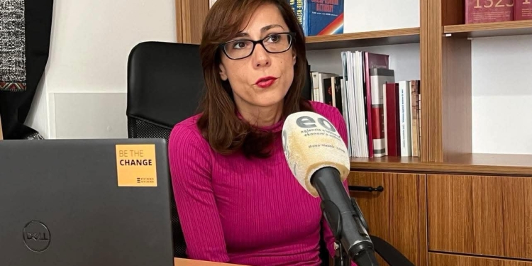 Dhuna ndaj grave për alarm, aktivistja Berisha: Dënimet e buta e mirëmbajnë dhunën, s’e luftojnë atë