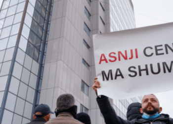 Aksion kundër shtrenjtimit të rrymës edhe sot para ZRRE-së