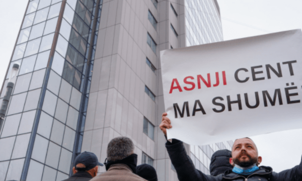 Aksion kundër shtrenjtimit të rrymës edhe sot para ZRRE-së