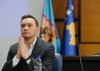 Alban Zogaj jep dorëheqje nga pozita e nënkryetarit të Prishtinës për t’u bërë deputet