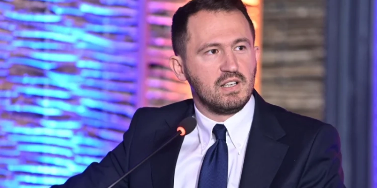 Krasniqi: Gjithë ato roje për Thaçin që hoqi dorë nga Presidenti për përballje me gjykatën politike